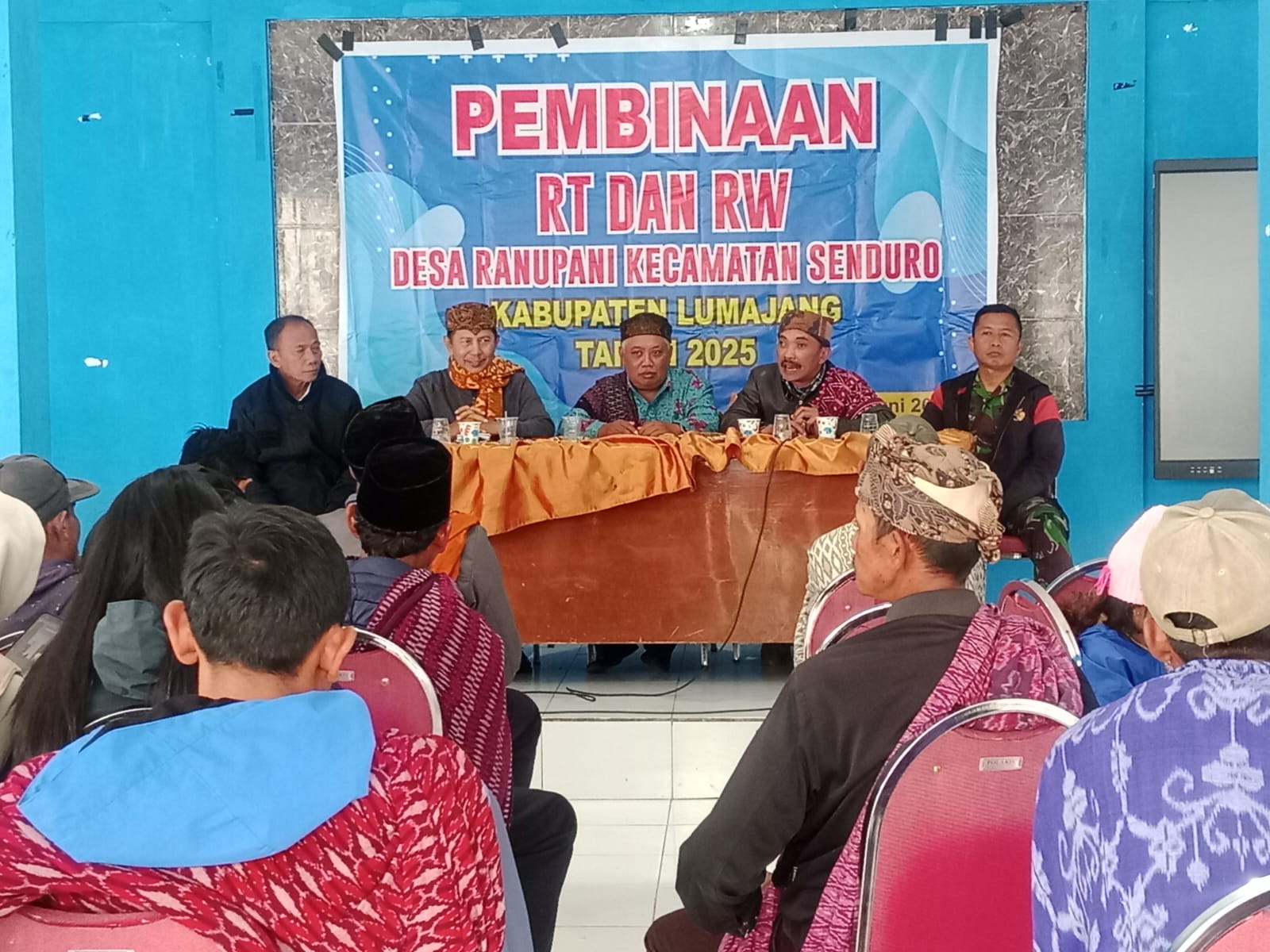 KEGIATAN PEMBINAAN LEMBAGA KEMASYARAKATAN RT/RW DESA RANUPANI KECAMATAN SENDURO TAHUN 2025
