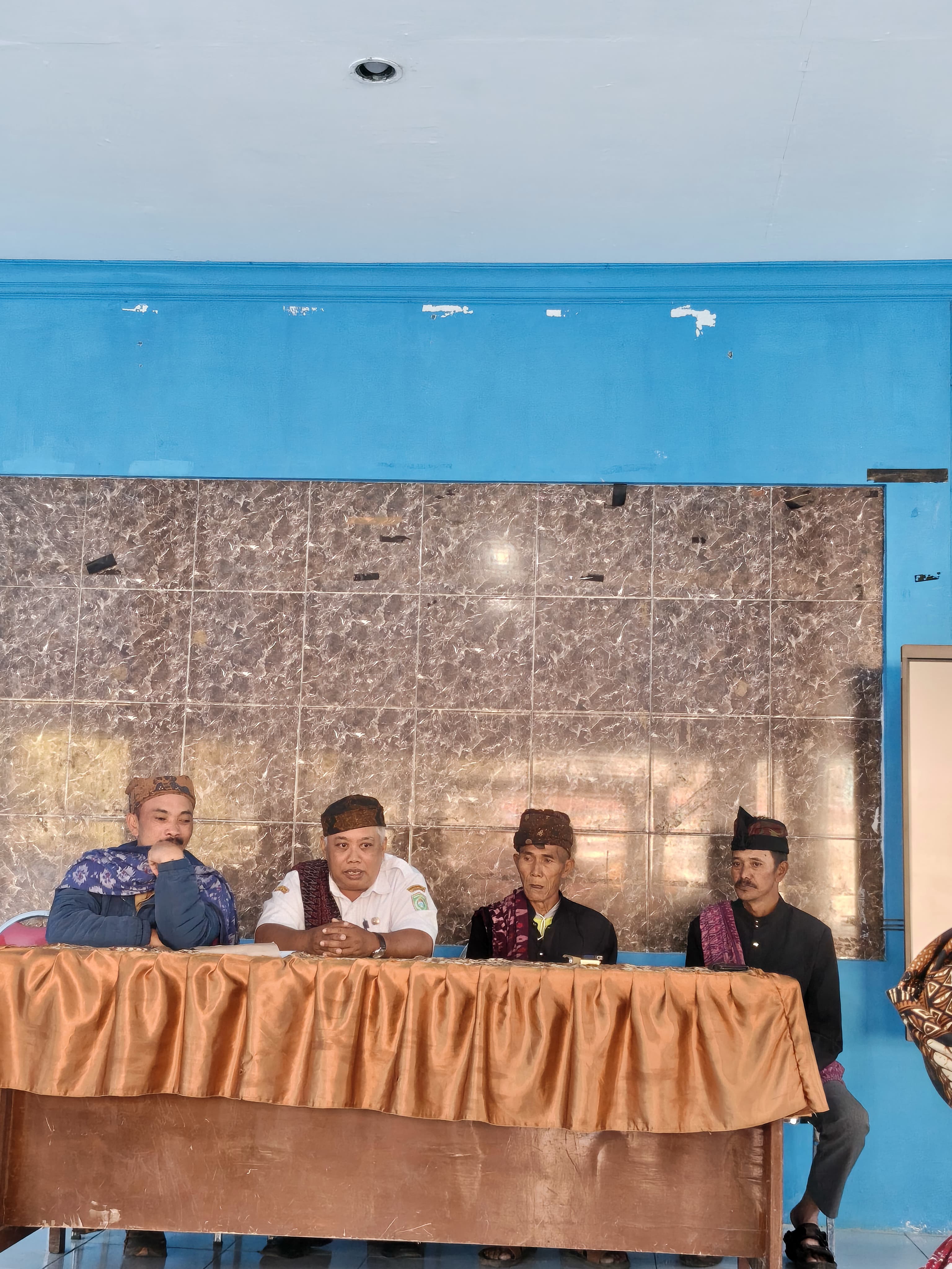 MUSYAWARAH DESA (MUSDES) Terkait Karo dan HUT RI Tahun 2025 di Balai Desa Ranupani