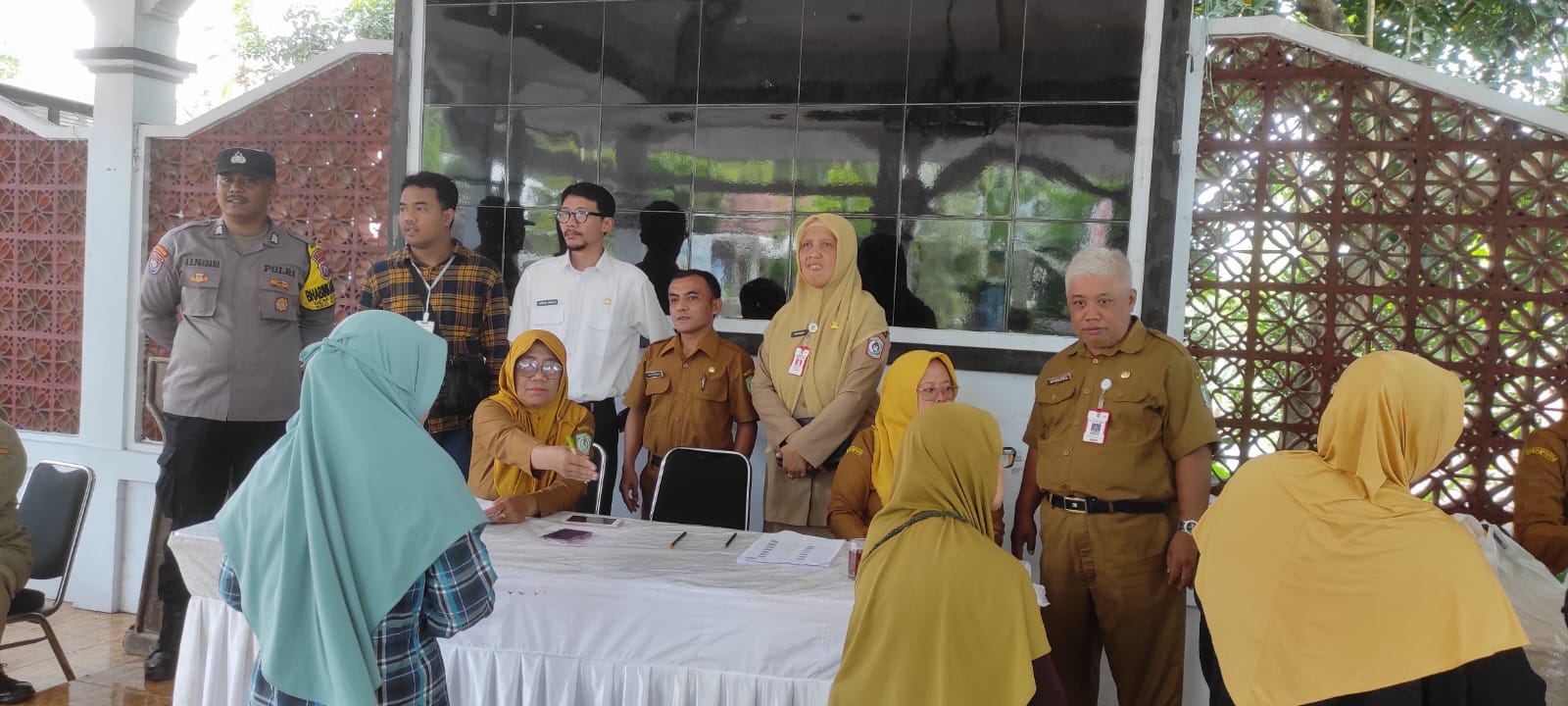 PENYALURAN BANTUAN PANGAN TAHUN 2025 BAGI WAGA DESA SENDURO