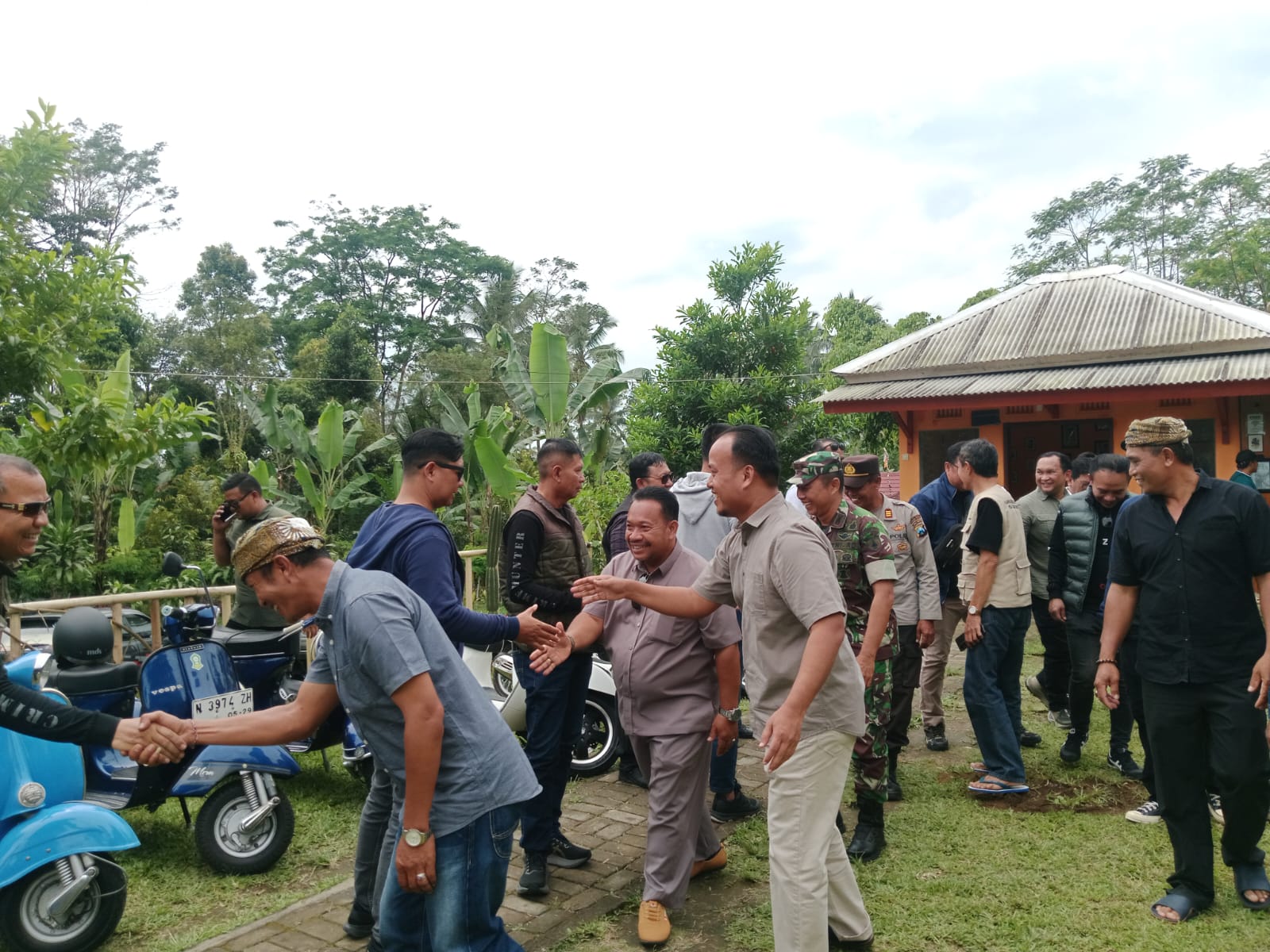 Komunitas Vespa Gelar 