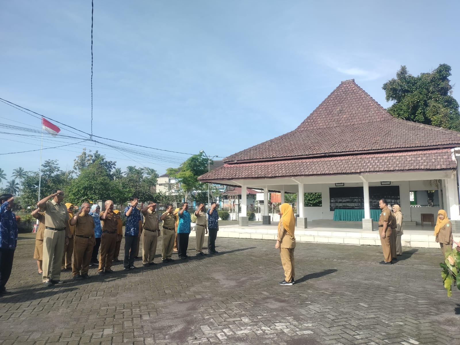 Plt Kasi Pelayanan Umum Pimpin Apel Pagi, Tekankan Peningkatan Pelayanan Masyarakat dan Disiplin ASN