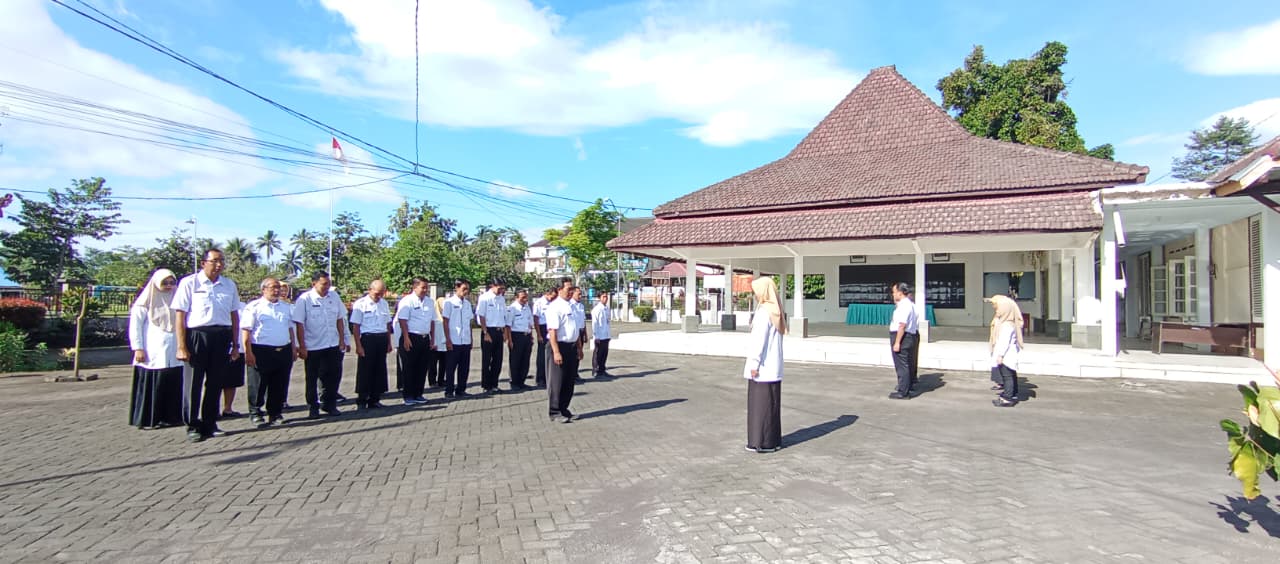 Tingkatkan Kinerja, Kecamatan Senduro Gelar Apel Pagi Rutin