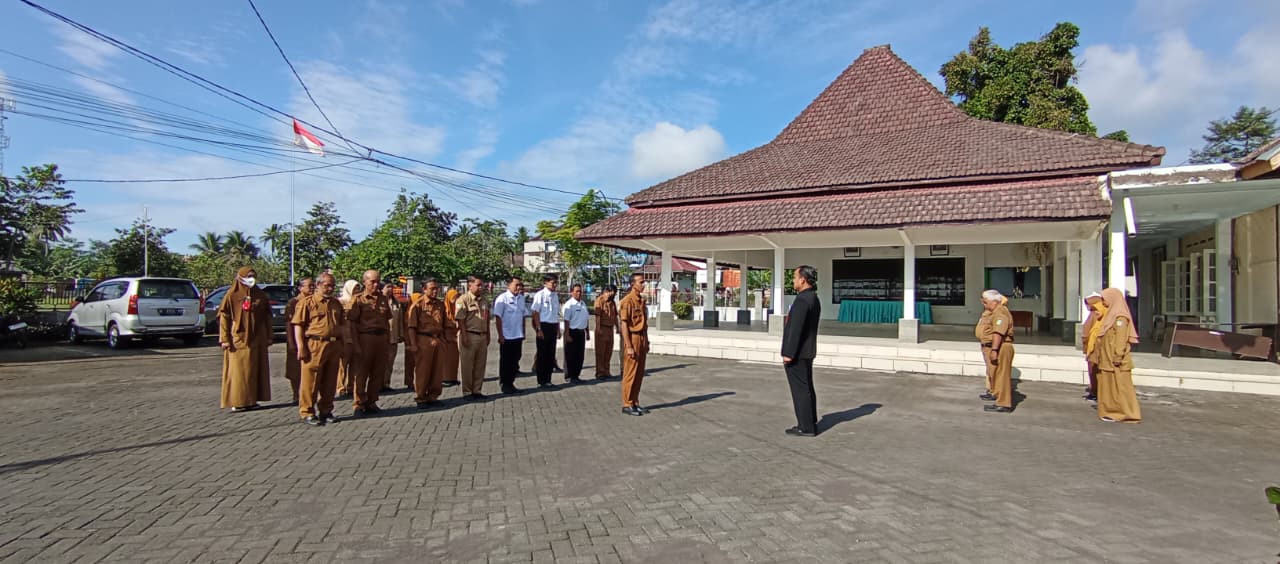 Tingkatkan Sinergi, Kecamatan Senduro Rutin Gelar Apel Pagi