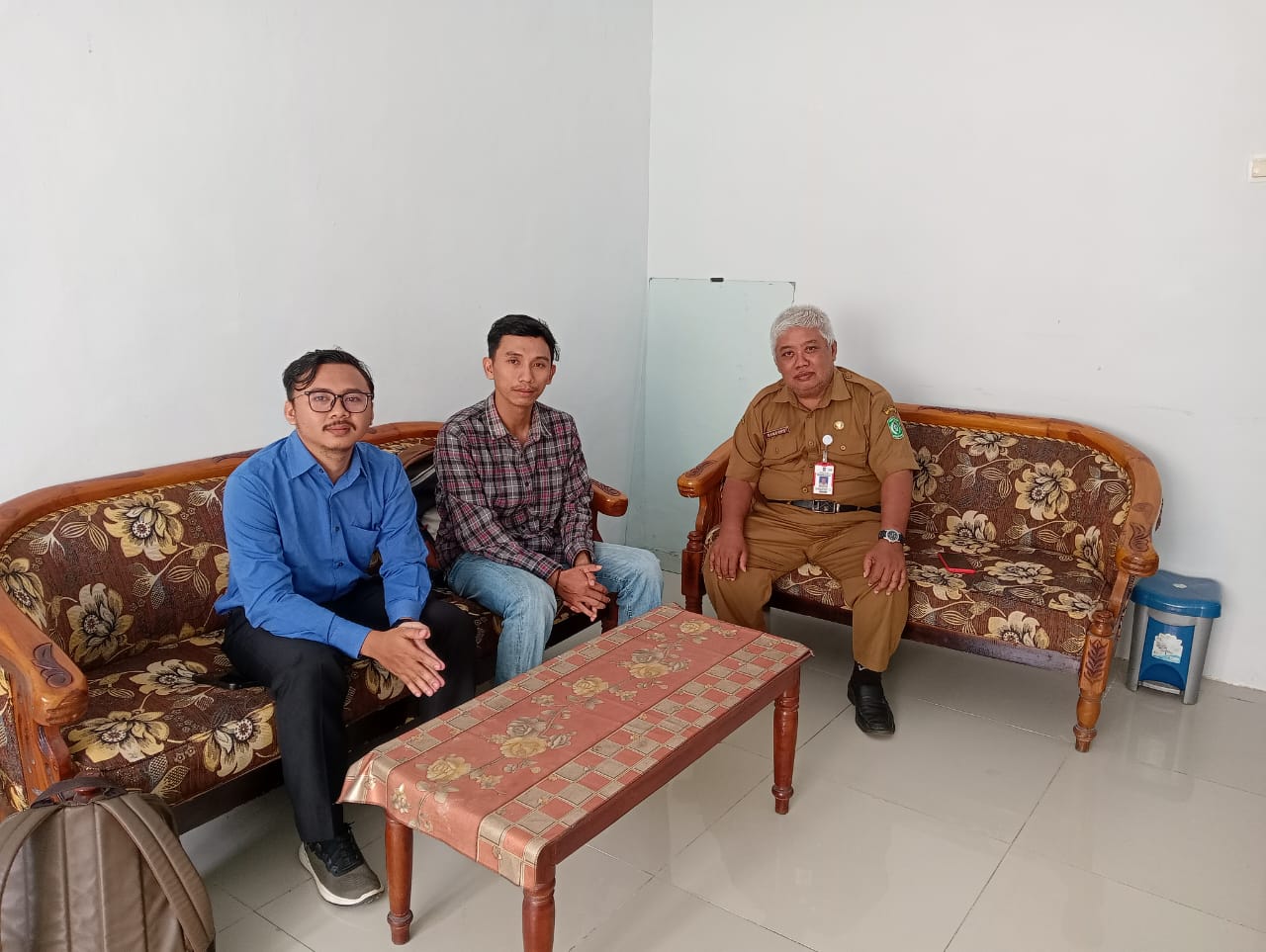 Tingkatkan Ekonomi Desa, Sekcam Senduro Dampingi Tim KDMP dalam Rapat Koordinasi