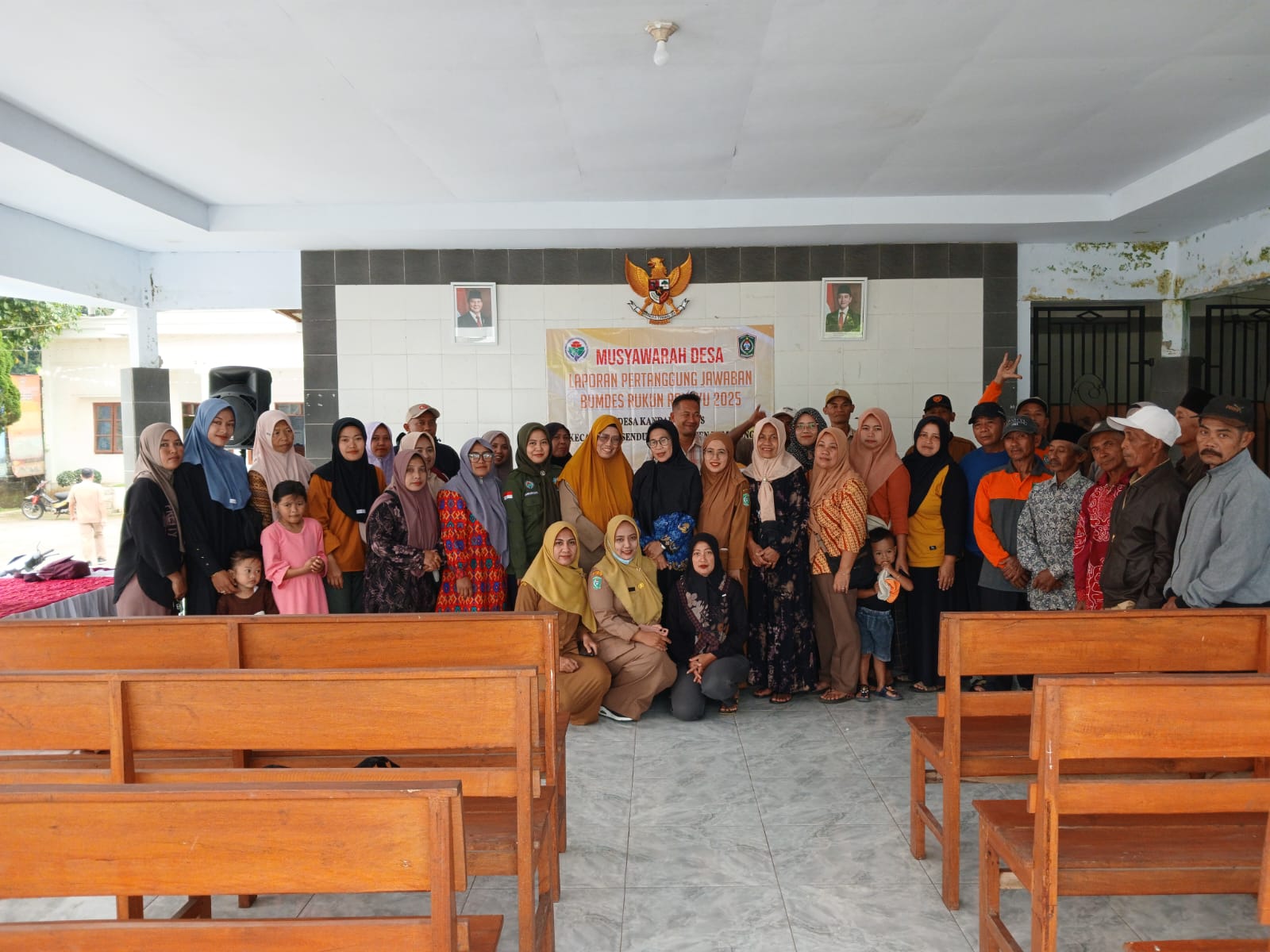 Kasi PMD Kecamatan Senduro Hadiri Musdes LPJ BUMDes Kandangtepus Tahun Buku 2025