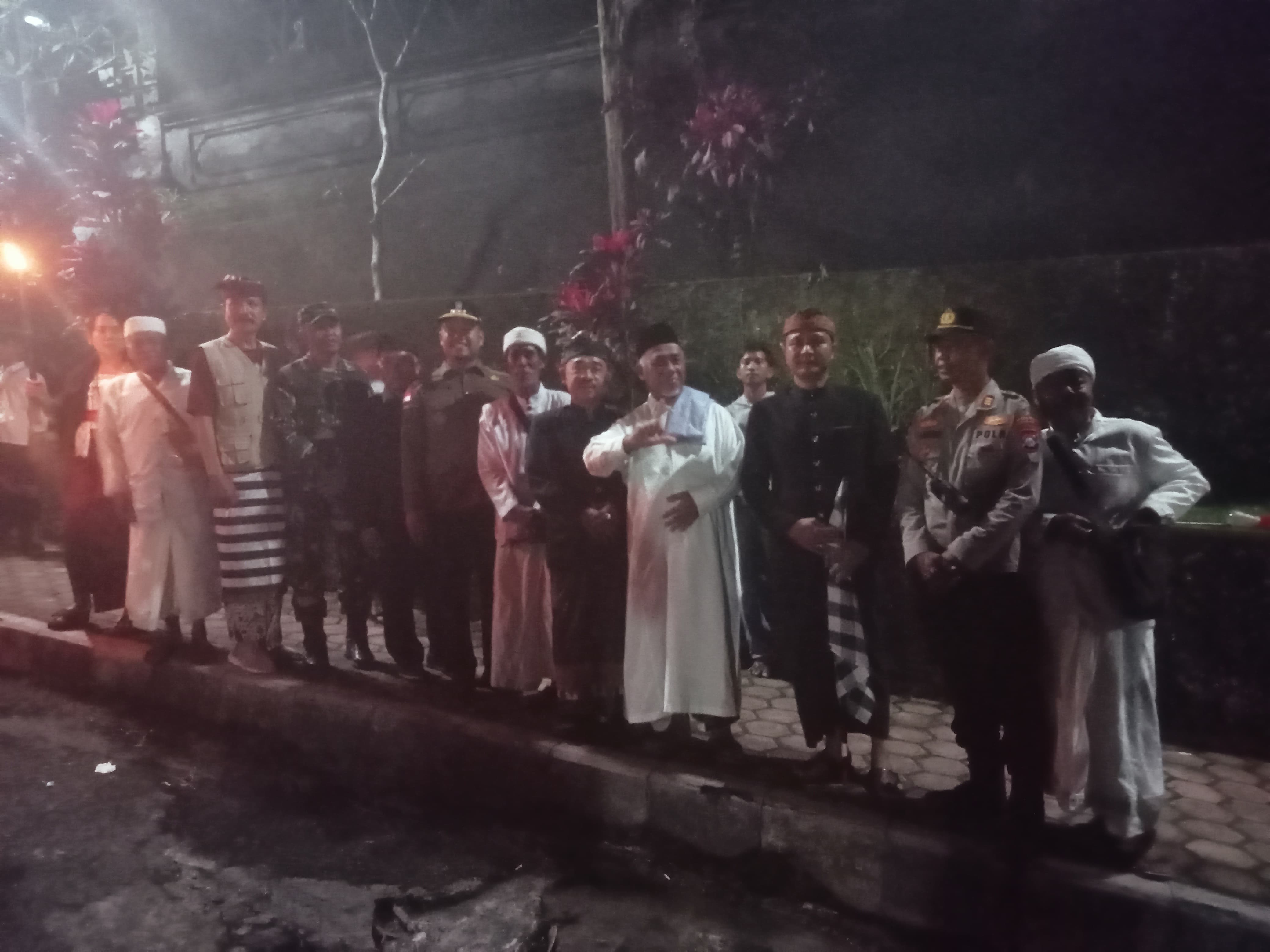 Camat Senduro Lepas Pawai Ogoh-Ogoh di Pura Mandara Giri Semeru Agung