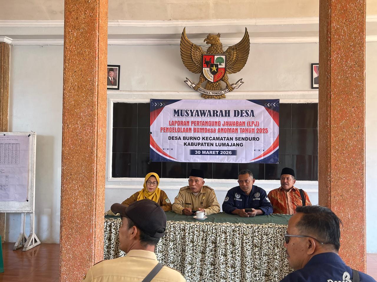 Tingkatkan Transparansi, Kasi PMD Hadiri Musdes LPJ BUMDesa Anoman Tahun 2025 di Desa Burno