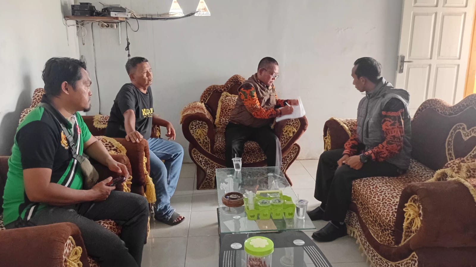 Panwascam Senduro Pastikan Tahapan Penutupan Pendaftaran Perangkat Desa Purworejo Berjalan Kondusif