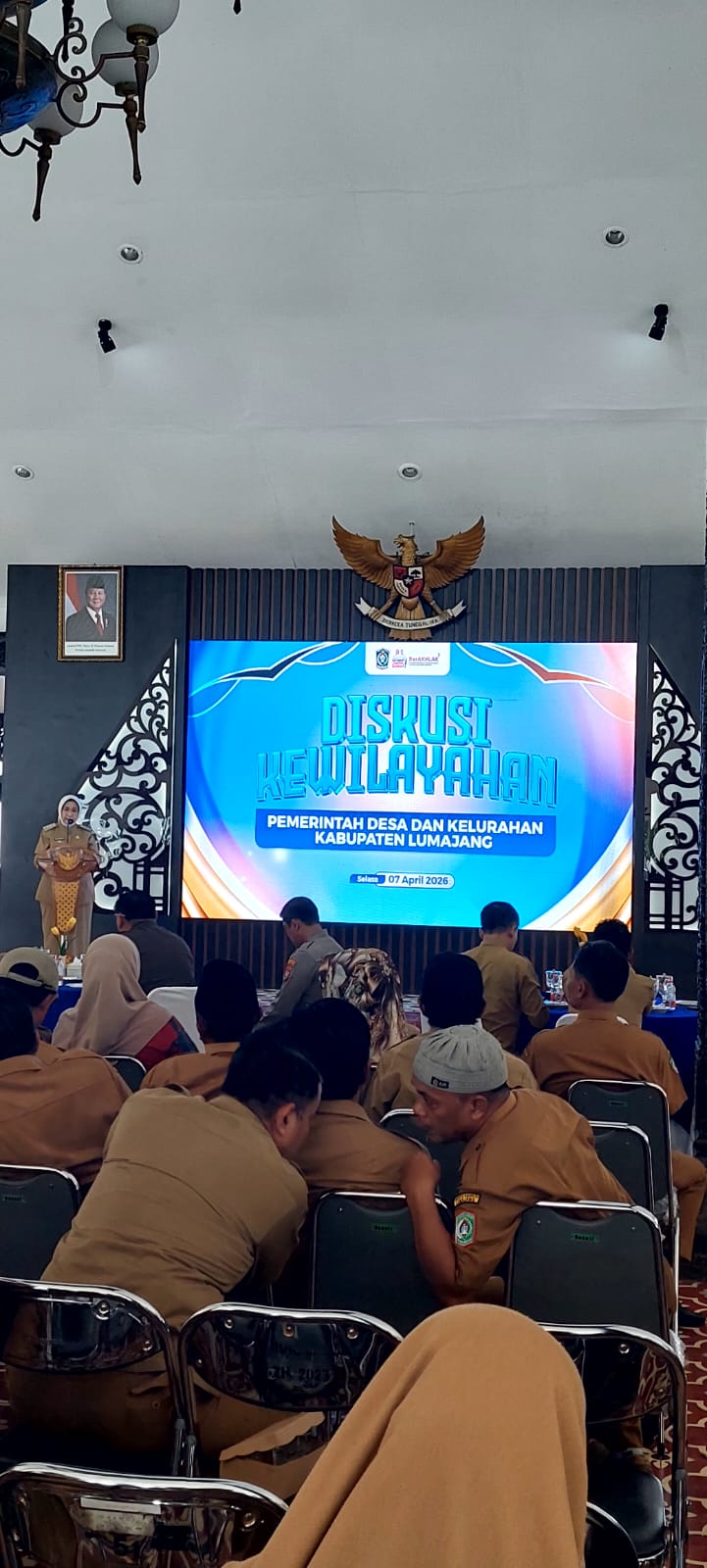 Perkuat Sinergi Pembangunan, Kades dan Pj Kades se-Lumajang Ikuti Diskusi Kewilayahan di Pendopo