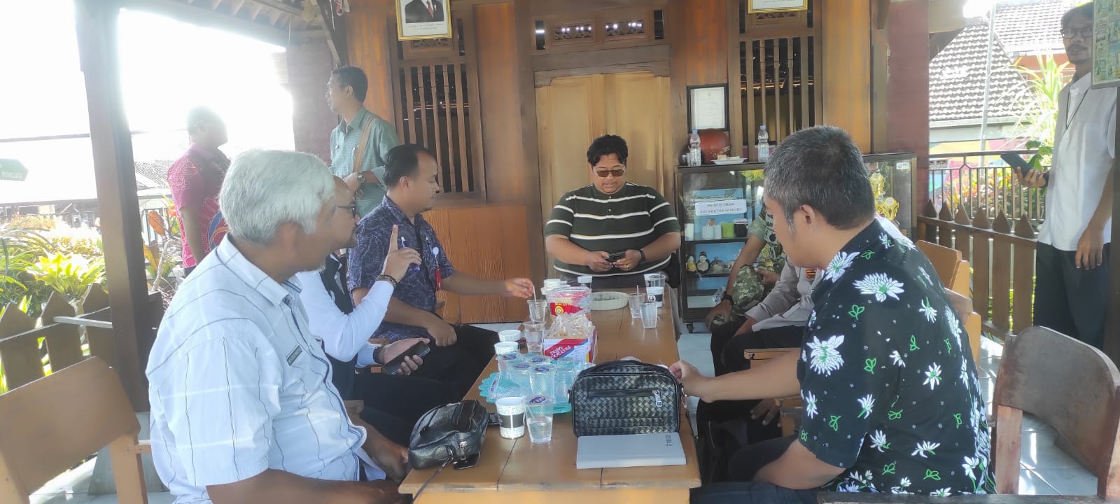 Tingkatkan Sinergi, Camat Senduro Rakor Bersama Diskoperindag Lumajang dan Forkopimca