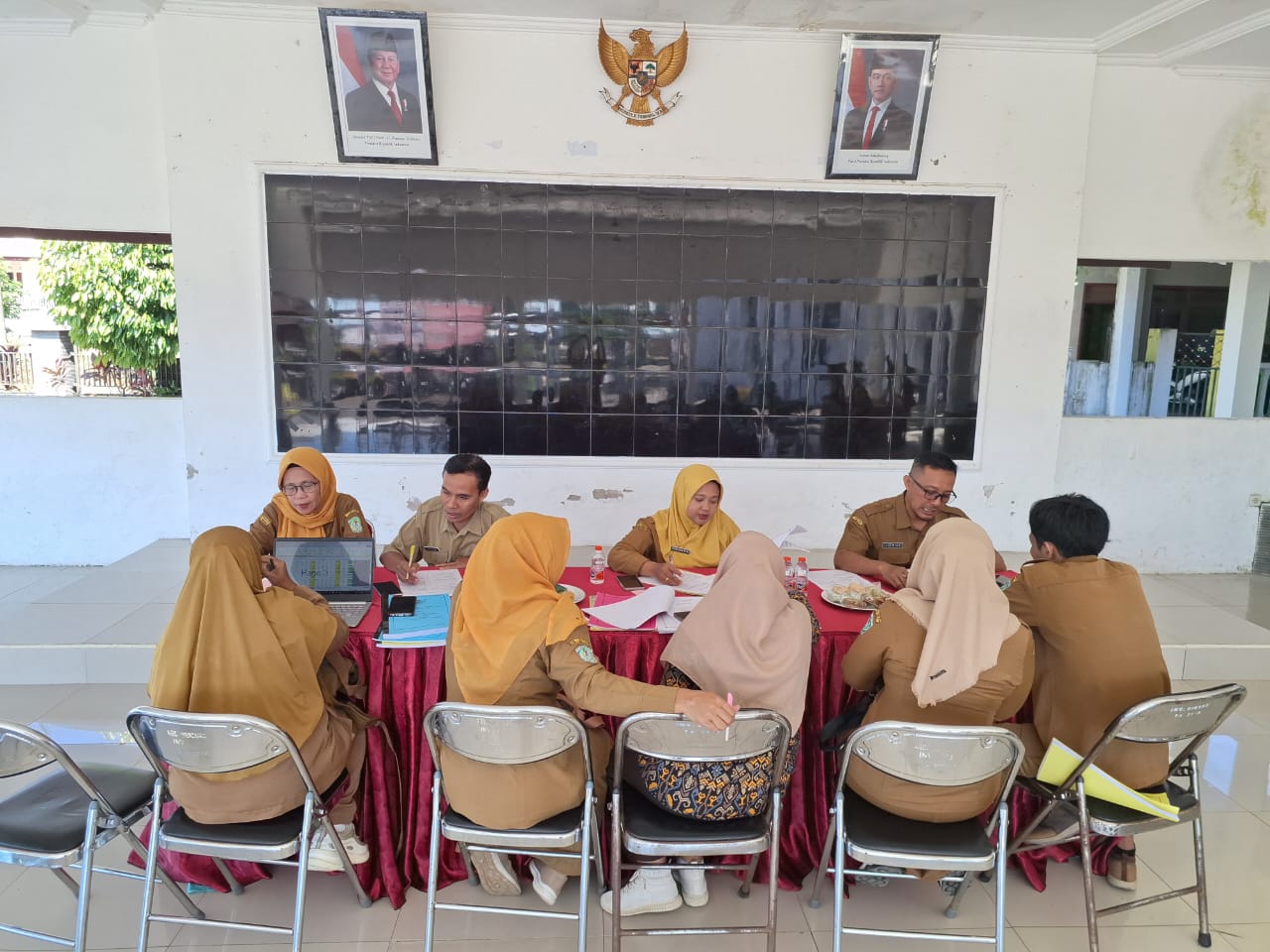 Tingkatkan Akuntabilitas, Kecamatan Senduro Fasilitasi Monev LPPDesa 2025 dan APBDesa 2026