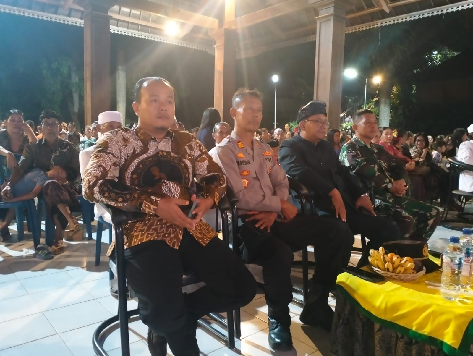 Pererat Toleransi, Camat Senduro Hadiri Dharma Santi Nyepi di Pura Mandhara Giri Semeru Agung 