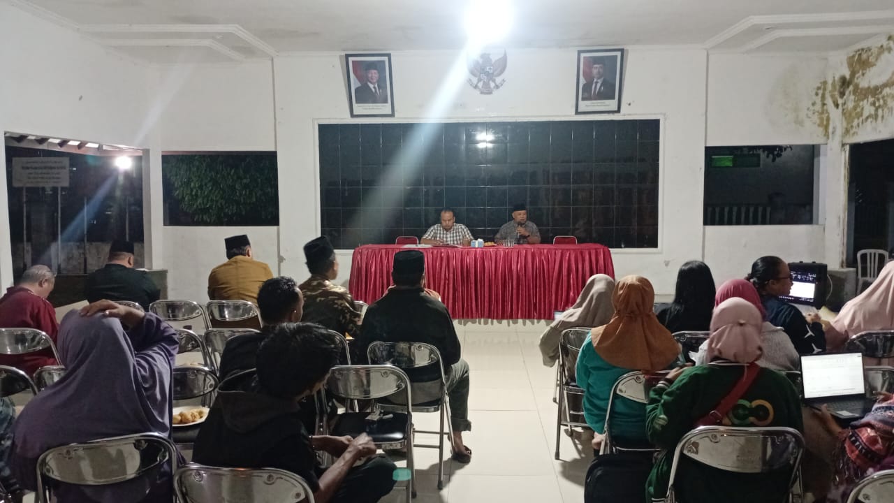 Camat Senduro Pimpin Rapat Koordinasi Dana Dusun, Tekankan Transparansi Desa