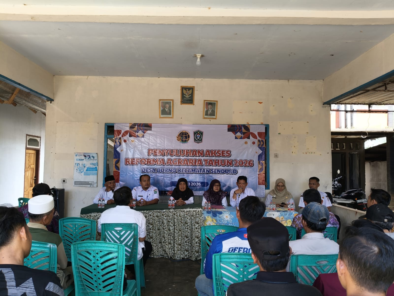 Tingkatkan Kesejahteraan Warga, Camat Senduro Hadiri Penyuluhan Akses Reforma Agraria di Desa Burno