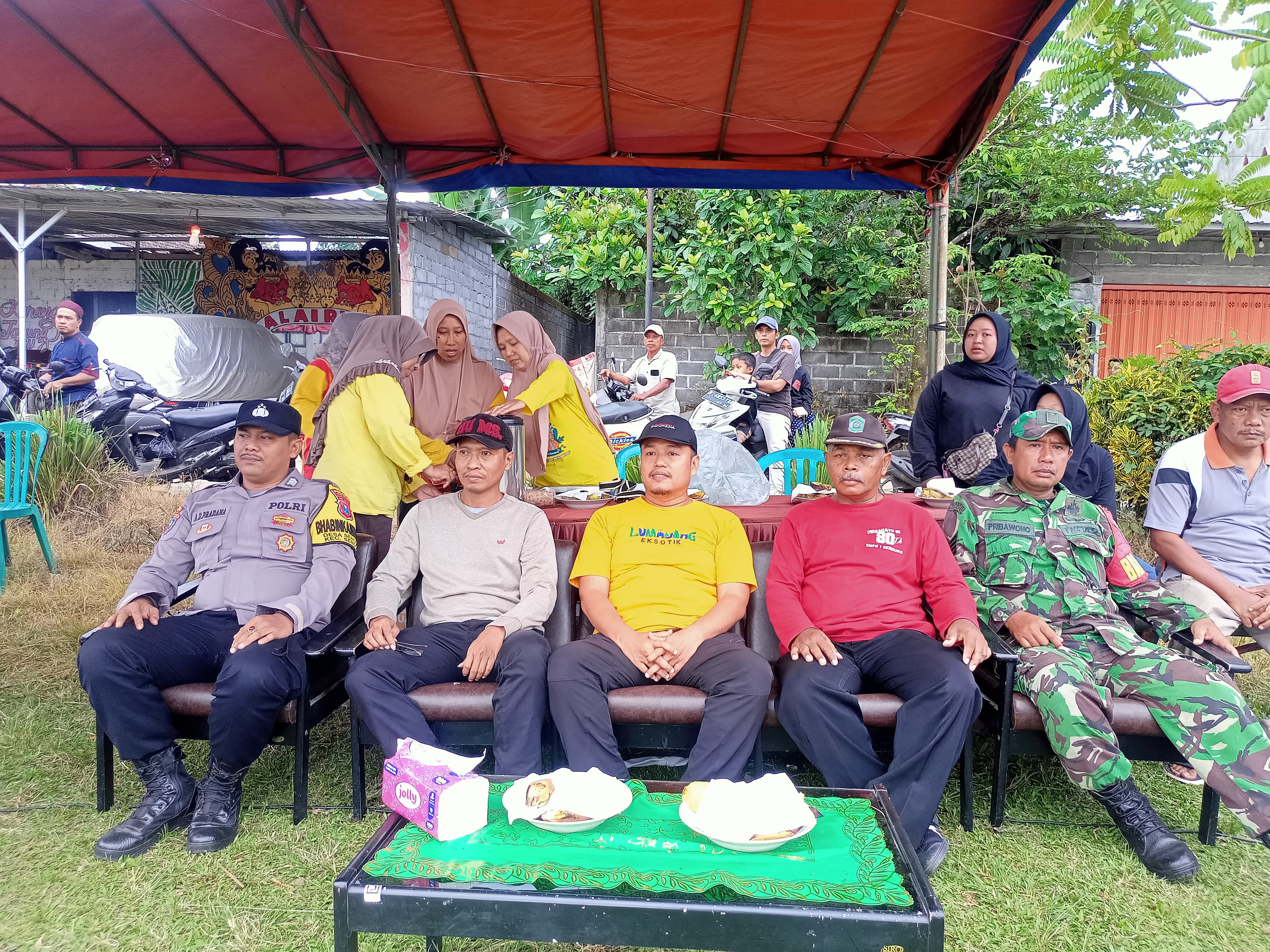 Camat Senduro Buka Turnamen Sepak Bola Antar RW, Ajang Pererat Tali Persaudaraan Warga