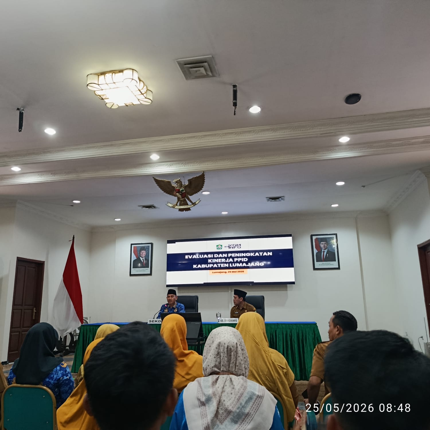 Staf Pelayanan Umum Hadiri Rakor Evaluasi dan Peningkatan Kinerja PPID Kabupaten Lumajang