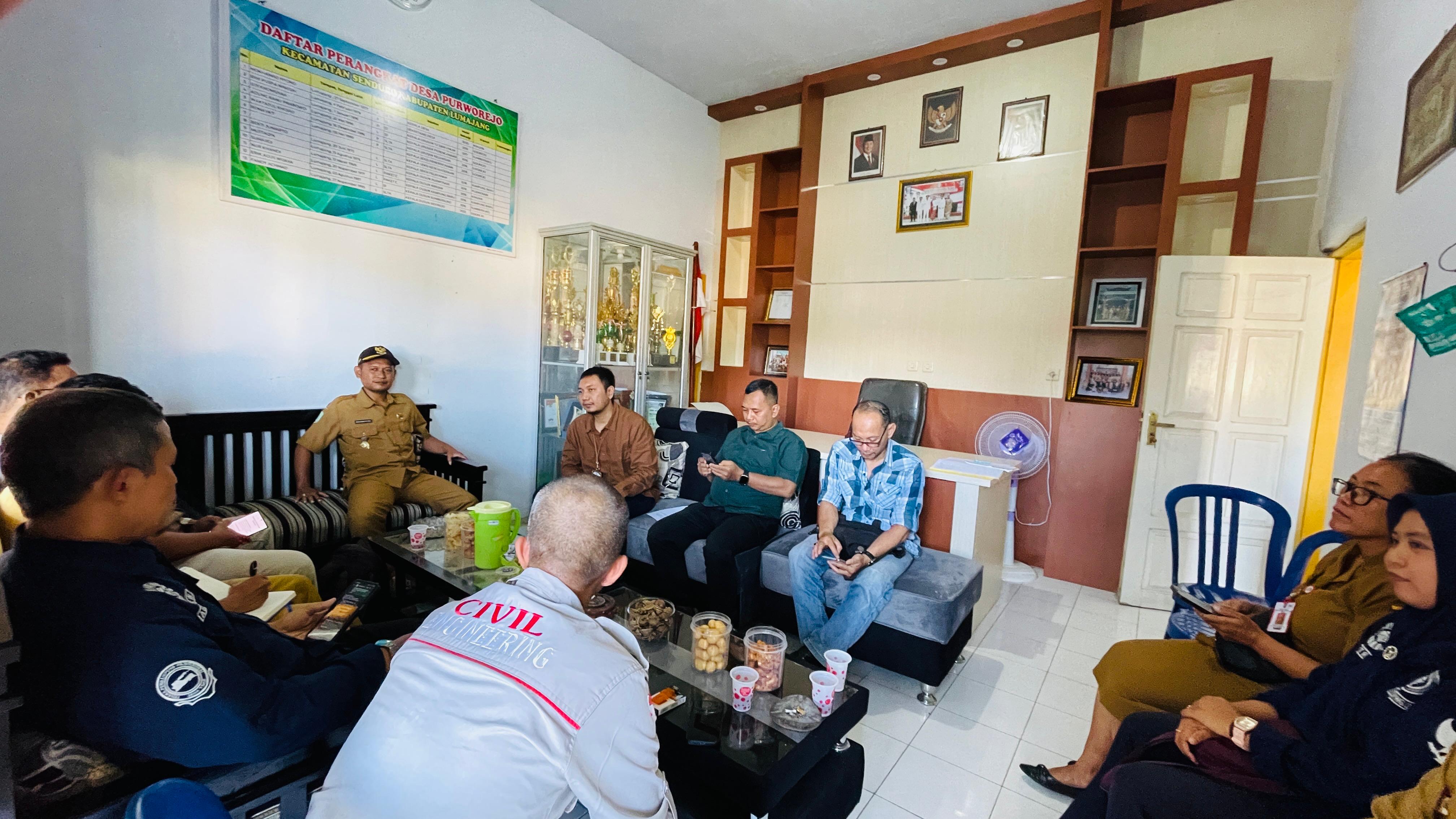 Pastikan Akuntabilitas Dana Desa, Tim Binwas Kec. Senduro Dampingi Monev DPMD Provinsi di Purworejo