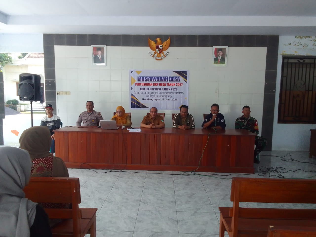 Sinergi Membangun Desa: Kasi PMD Kecamatan Senduro Fasilitasi Musdes RKPDes 2027 dan DU RKP 2028 di 