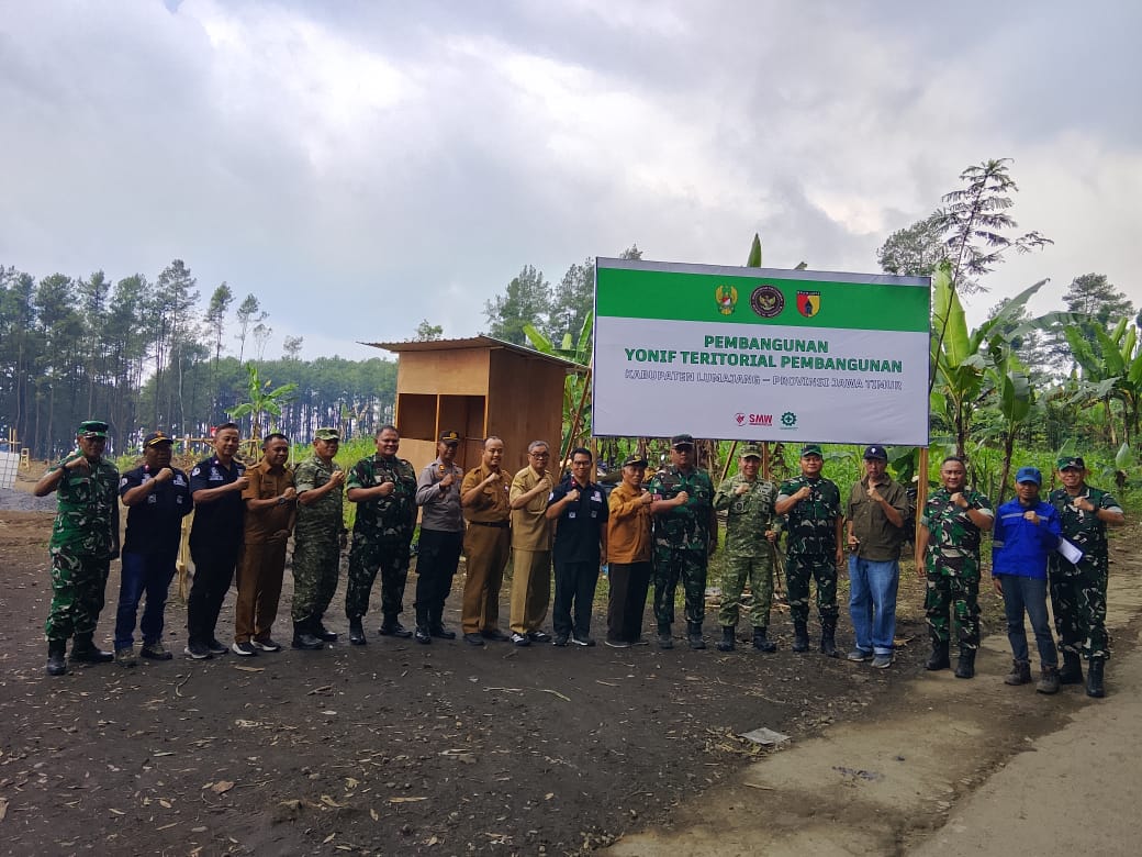 Camat Senduro Tinjau dan Dukung Langsung Pembangunan Yonif Teritorial di Desa Burno