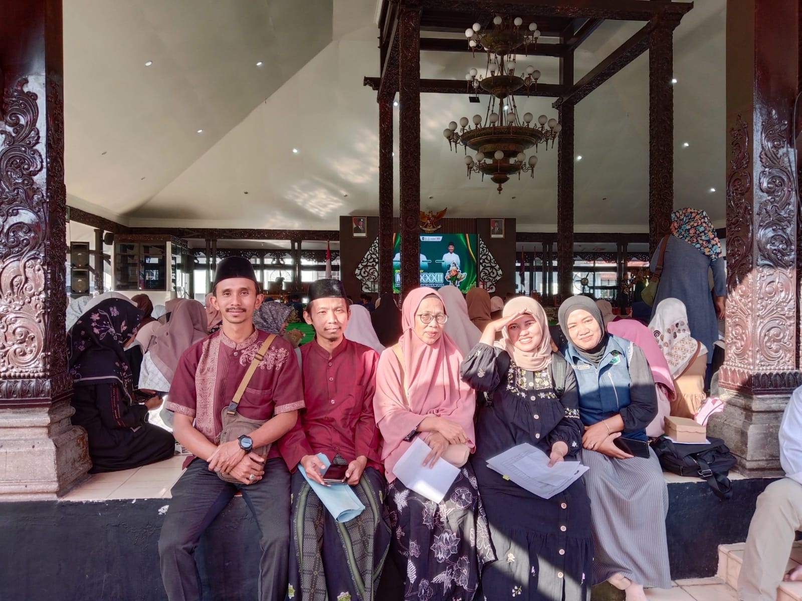 Kasi PMD Kecamatan Senduro Dampingi Kafilah dalam Pembukaan MTQ XXXII Tingkat Kabupaten Lumajang